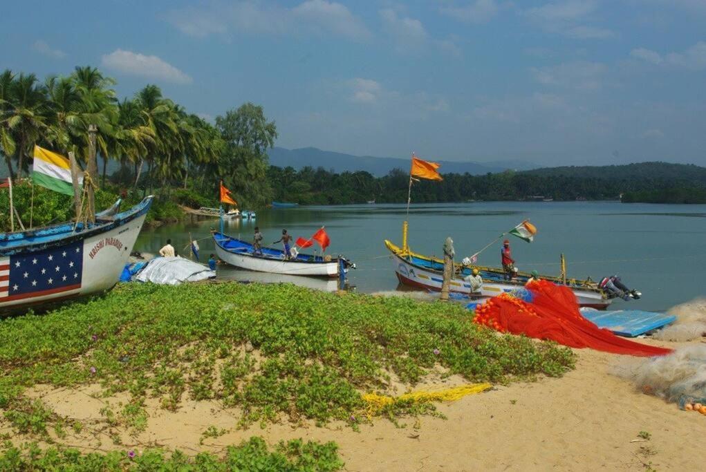 Cockerel Homestay - Traditional Beach Village - Goa كِناكونا المظهر الخارجي الصورة